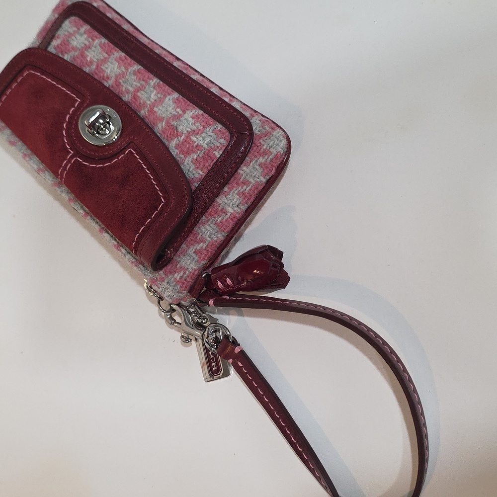 NEW, Vintage Coach Hamptons Houndstooth Skinny Turnlock Wristlet - Picture 12 of 16